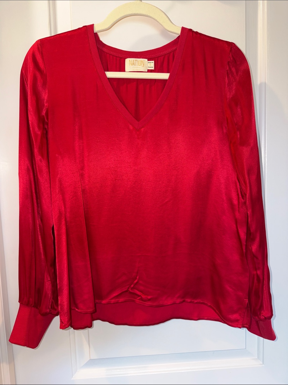 Nation LTD Red Satin V-Neck Long-Sleeve Blouse • women size small